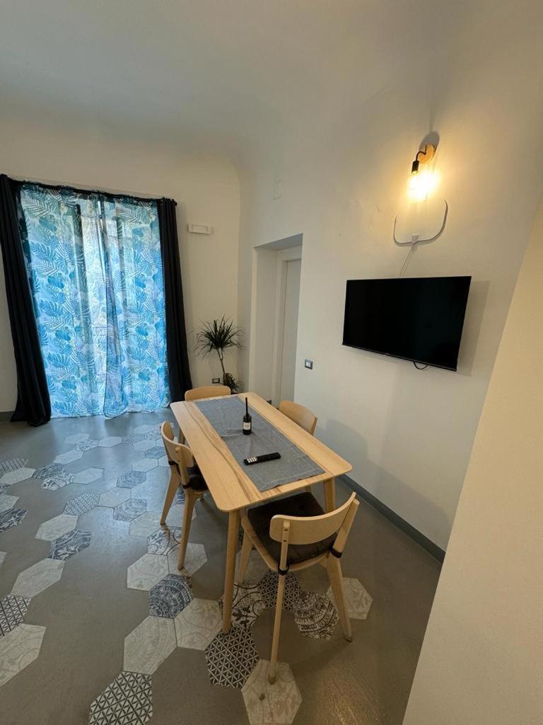 City Center Apartment Da Felu ปาแลร์โม ภายนอก รูปภาพ